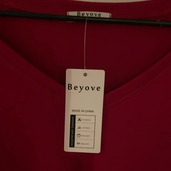 NWT BEYOVE - WMS TOP LONG SLEEVES V NECK size large - Picture 8 of 14